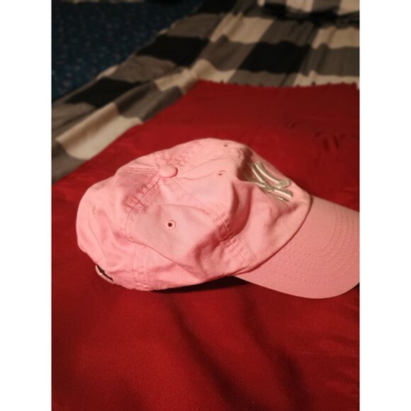 Danelley Women's Slideback Hat Pink Adjustable Embroidered New York Yankees Logo - Picture 4 of 6